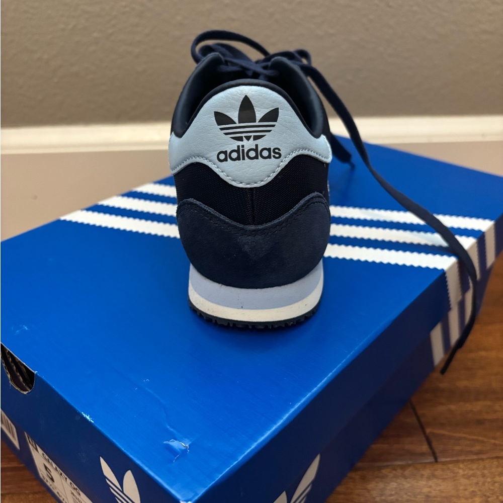 NIB Adidas Galaxy OG Trainers - Men’s size 5 / Women’s size 7 - Picture 5 of 7
